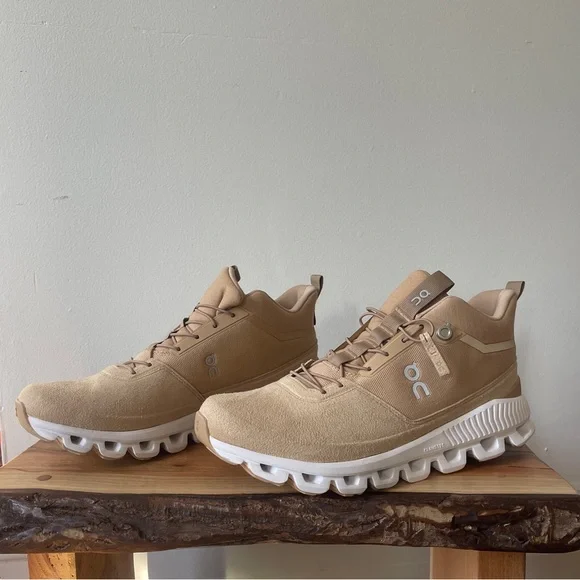 NWOT On Running On Cloud “Hi” Women’s Sneakers, in Dune Colorway - Picture 3 of 7